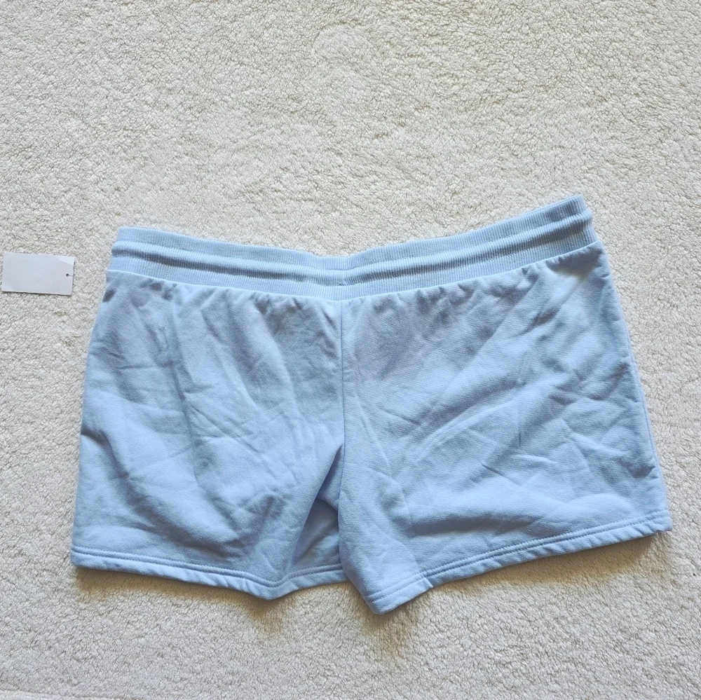 New Licensed Graphics Mickey Mouse Women's Plus Size XXL (21) Shorts
